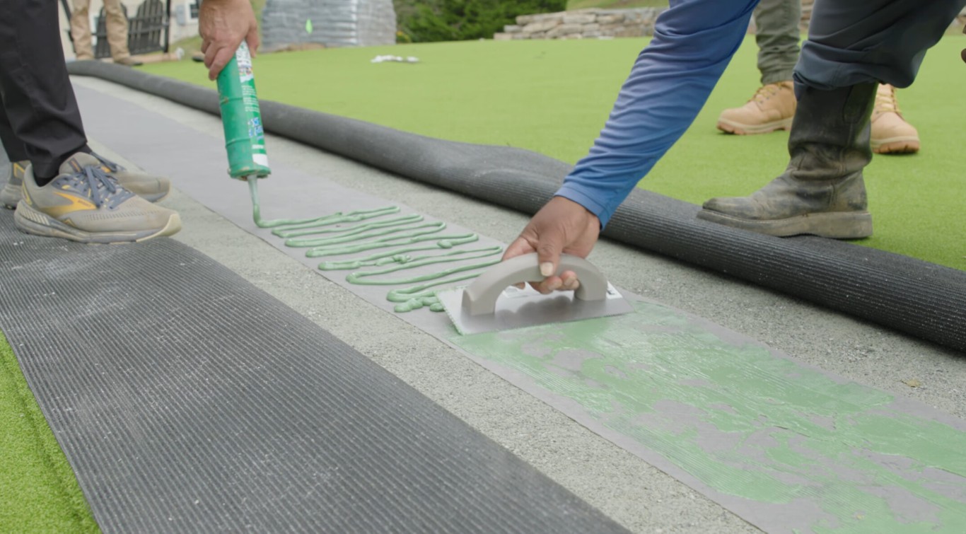 Top-rated professional artificial grass installation crew in Bloomington, IN